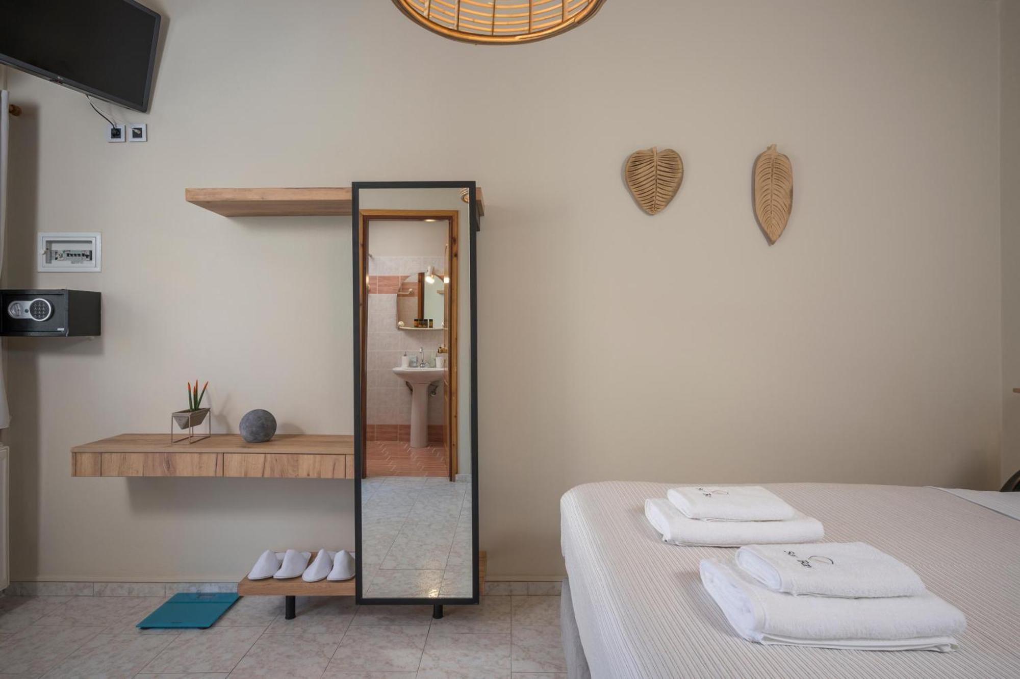 Sun Ray Luxury Apartments Agia Marina Quarto foto